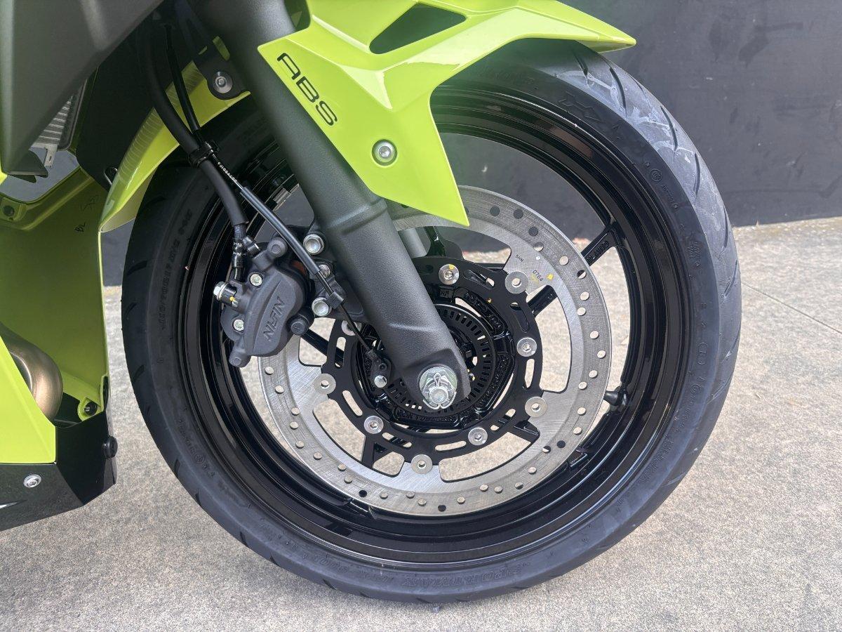 2026 KAWASAKI NINJA 500 SPORTS