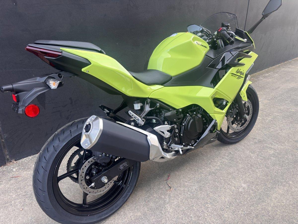 2026 KAWASAKI NINJA 500 SPORTS
