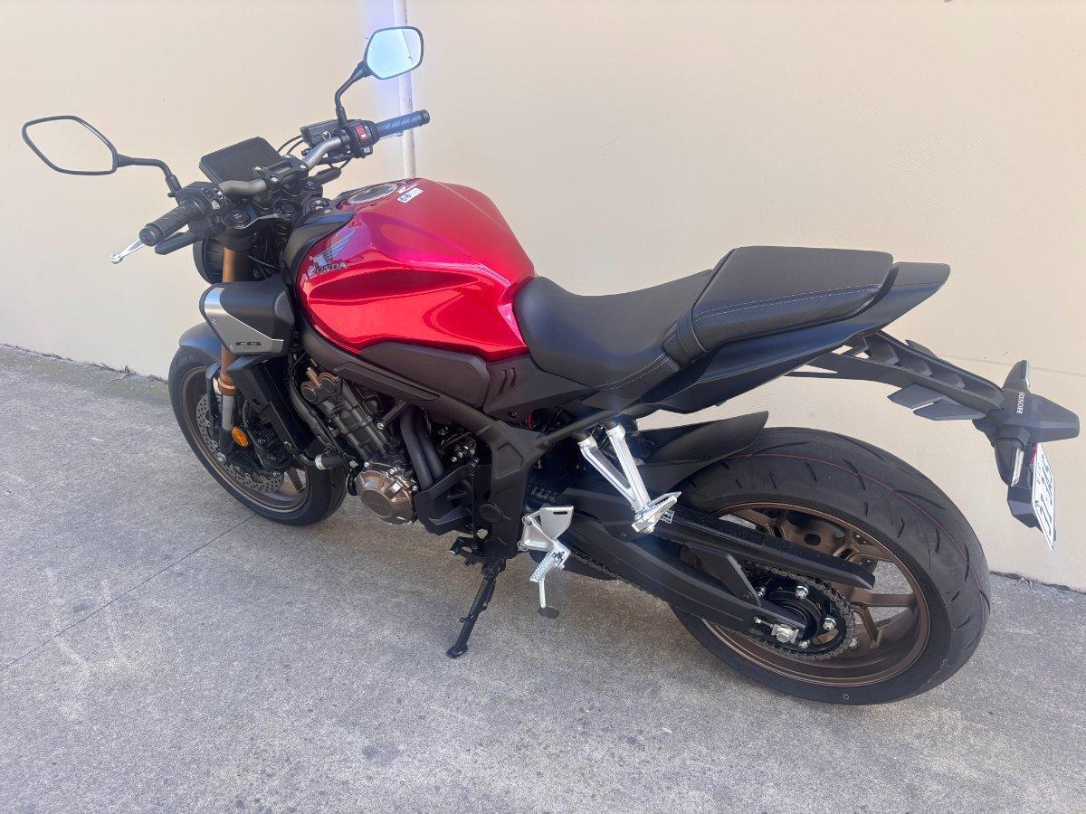 2025 HONDA CB650R SPORTS