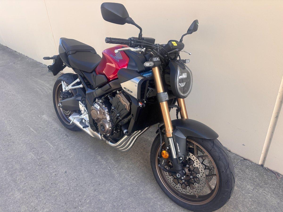 2025 HONDA CB650R SPORTS