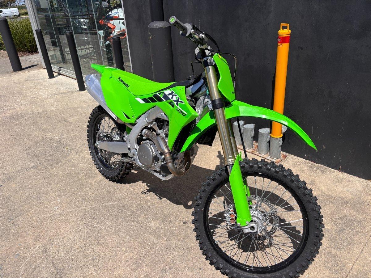 2025 KAWASAKI KX450 MOTOCROSS
