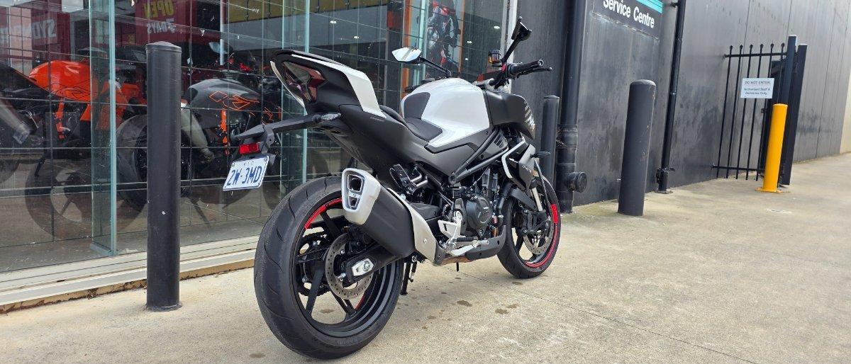 2024 CF MOTO 450 NK ROAD
