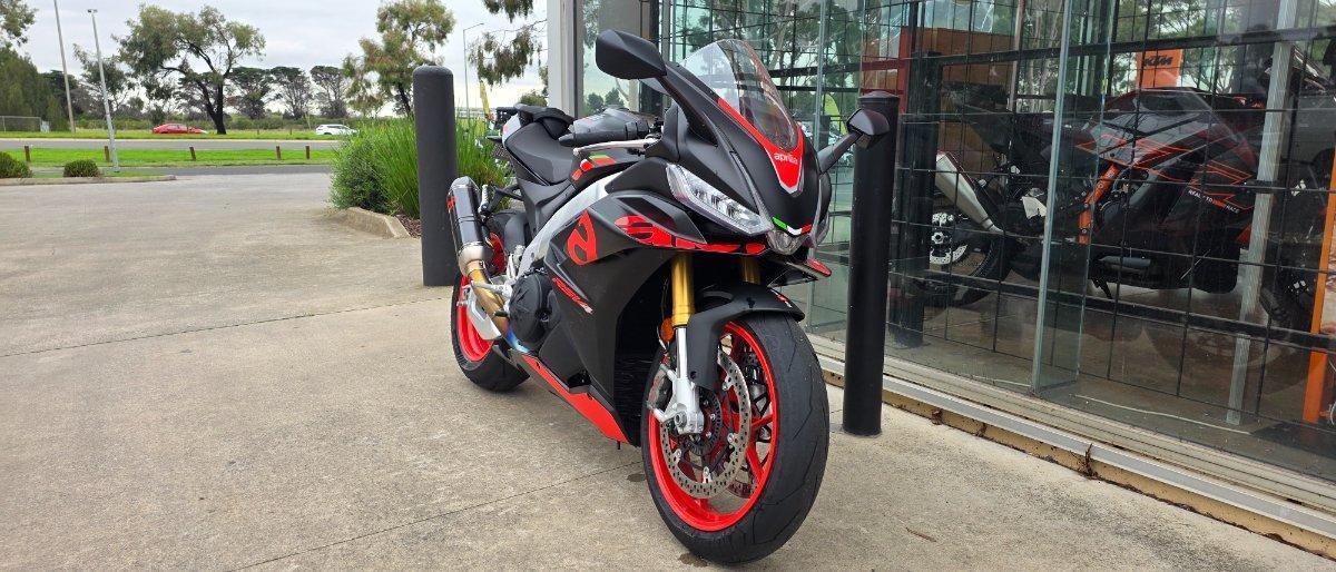2024 APRILIA RSV4 SPORTS