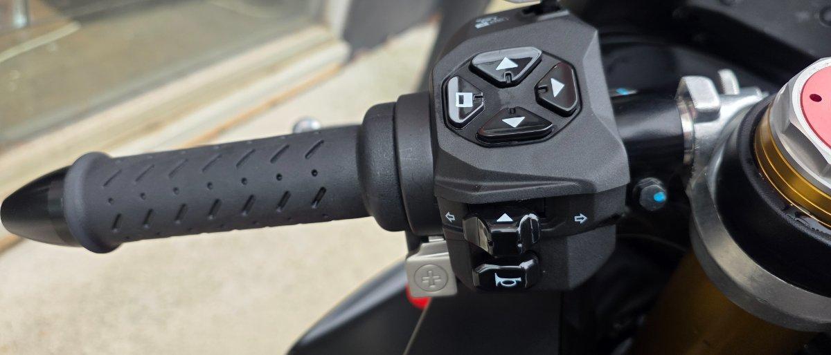 2024 APRILIA RSV4 SPORTS
