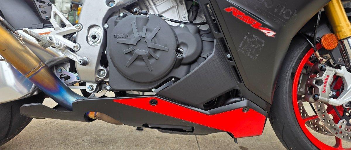 2024 APRILIA RSV4 SPORTS