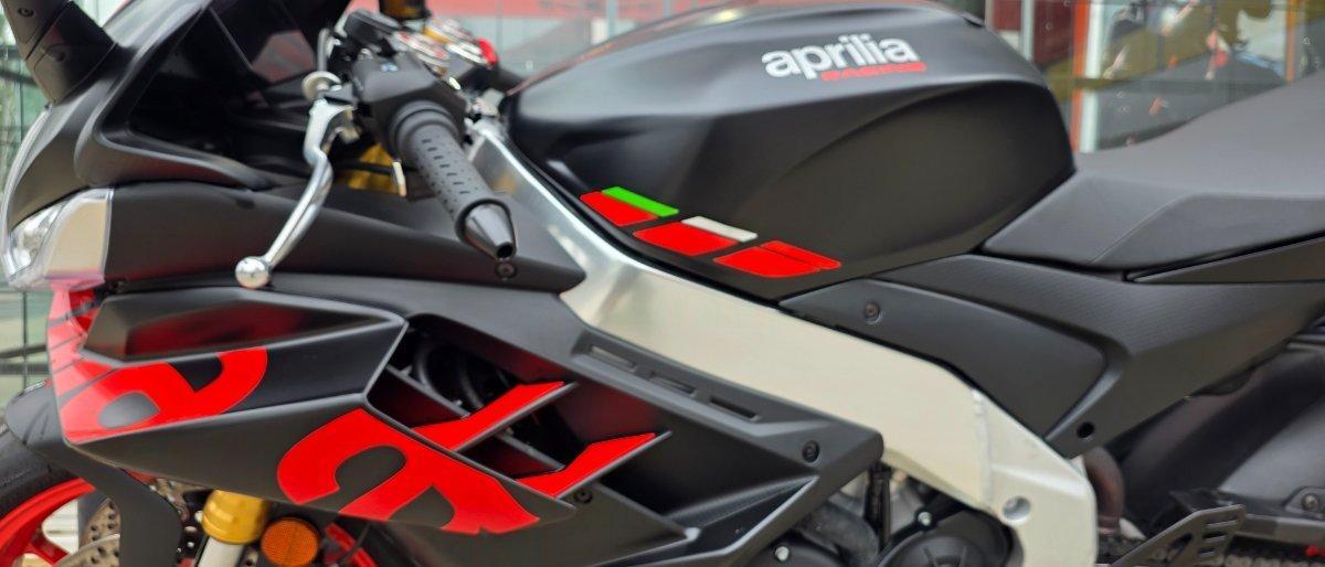2024 APRILIA RSV4 SPORTS