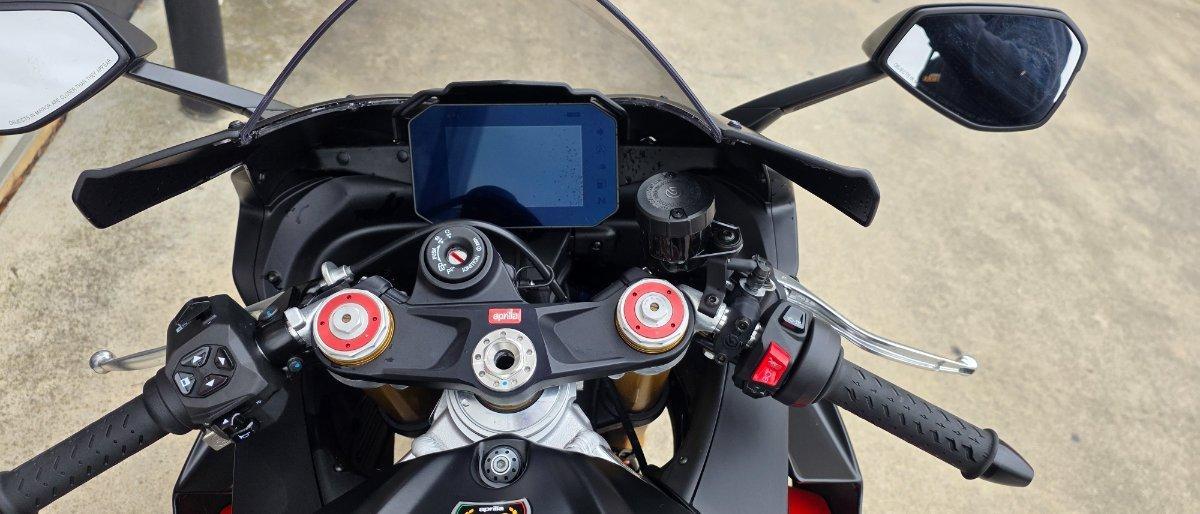 2024 APRILIA RSV4 SPORTS