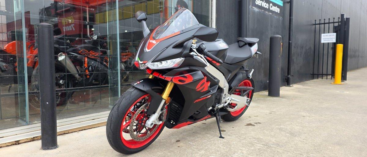2024 APRILIA RSV4 SPORTS