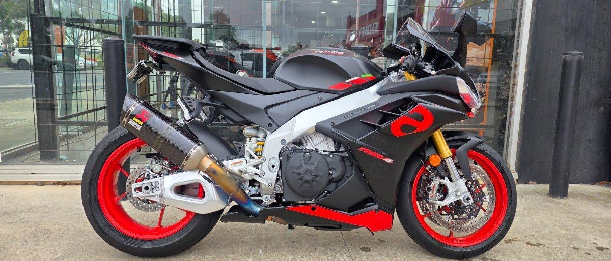 2024 APRILIA RSV4 SPORTS