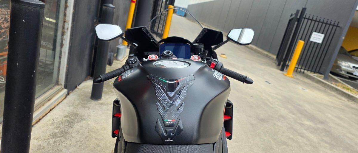 2024 APRILIA RSV4 SPORTS