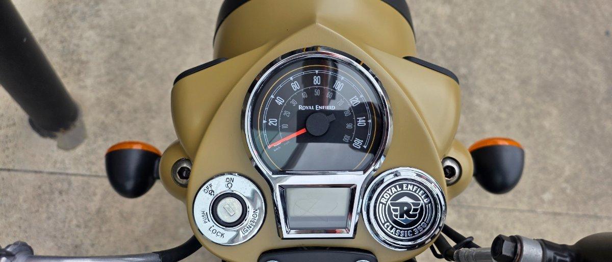 2025 ROYAL ENFIELD CLASSIC 350 SIGNALS ROAD