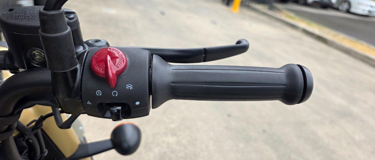 2025 ROYAL ENFIELD CLASSIC 350 SIGNALS ROAD
