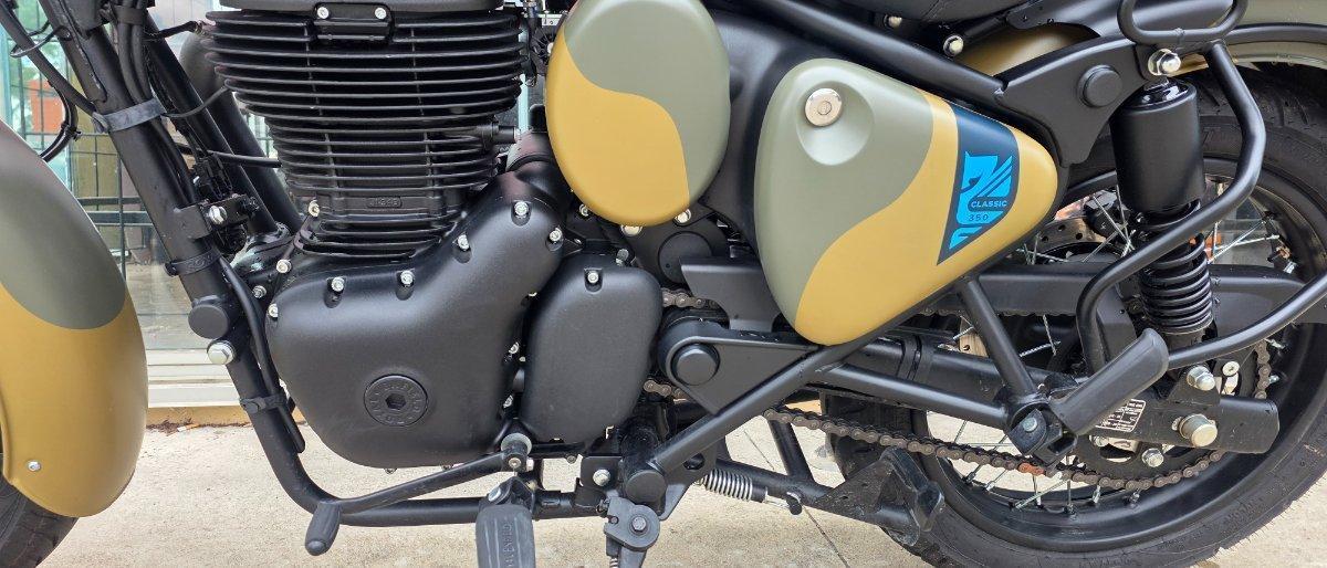 2025 ROYAL ENFIELD CLASSIC 350 SIGNALS ROAD
