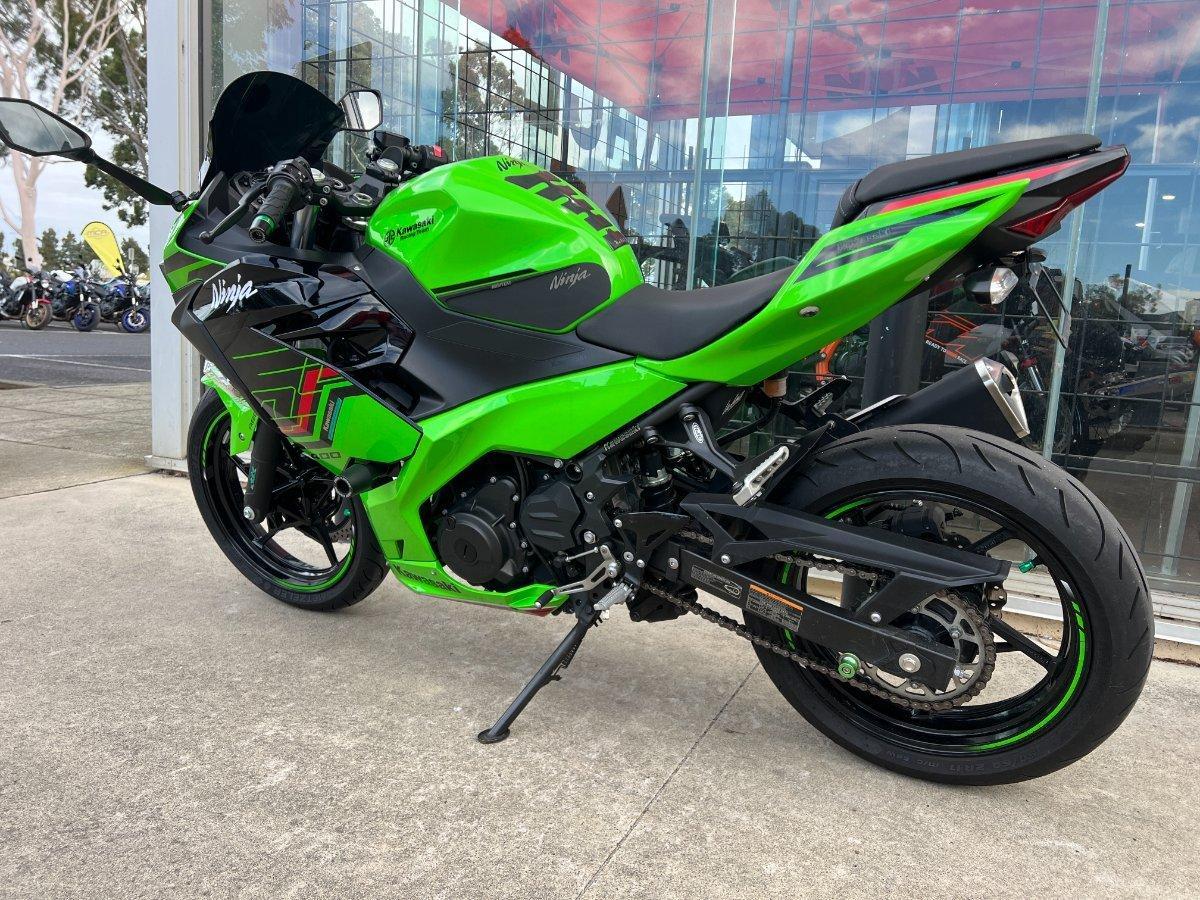 2023 KAWASAKI NINJA 400 SE SPORTS