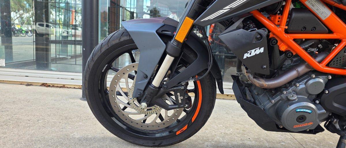 2023 KTM 390 DUKE ROAD