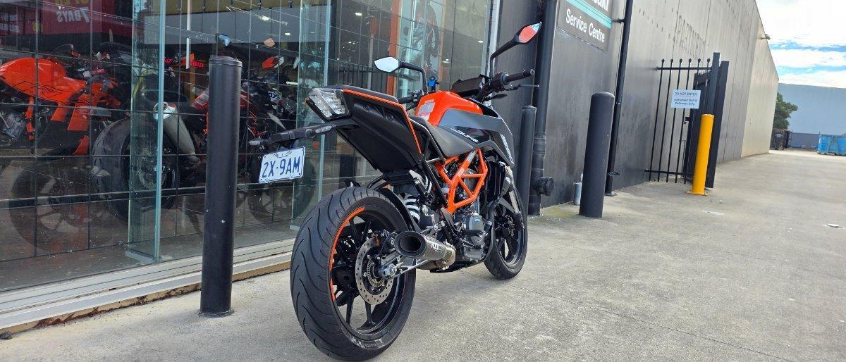 2023 KTM 390 DUKE ROAD