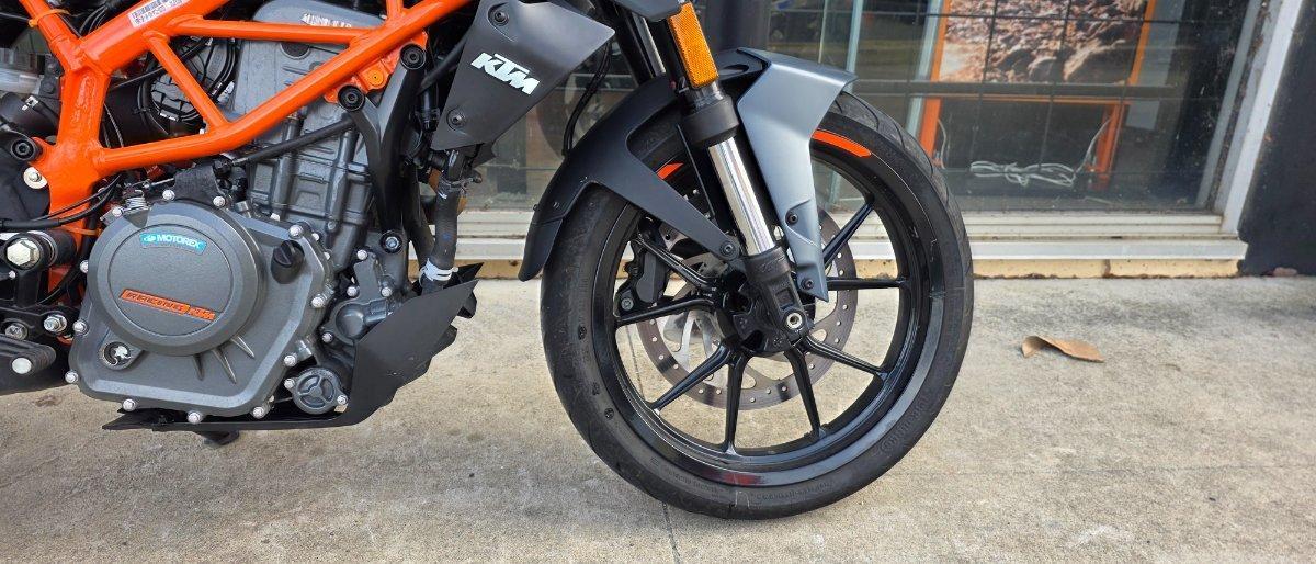 2023 KTM 390 DUKE ROAD