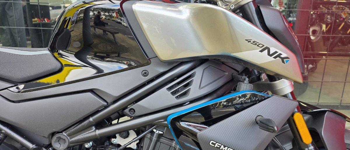 2025 CF MOTO 450 NK ROAD