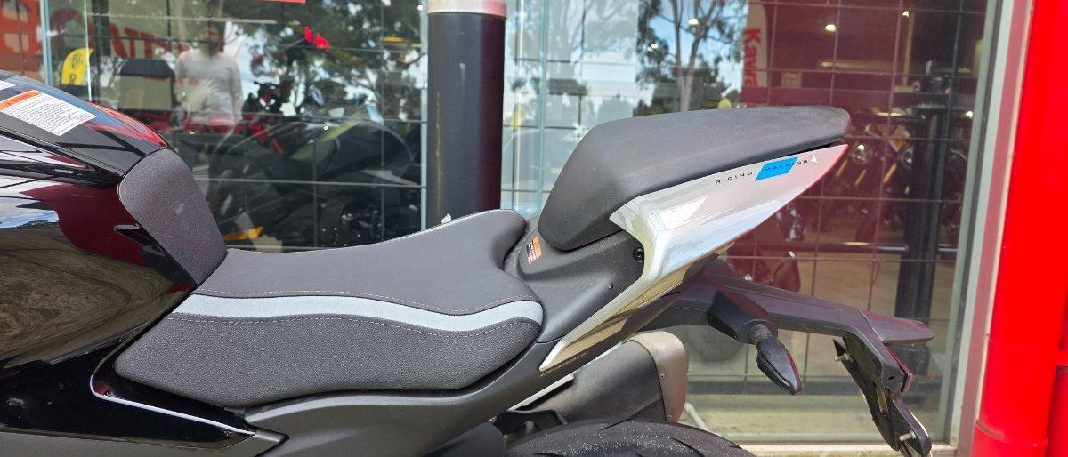 2025 CF MOTO 450 NK ROAD