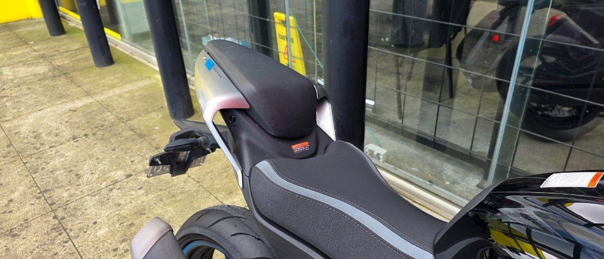 2025 CF MOTO 450 NK ROAD
