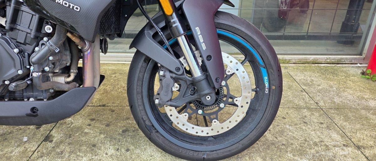 2025 CF MOTO 450 NK ROAD