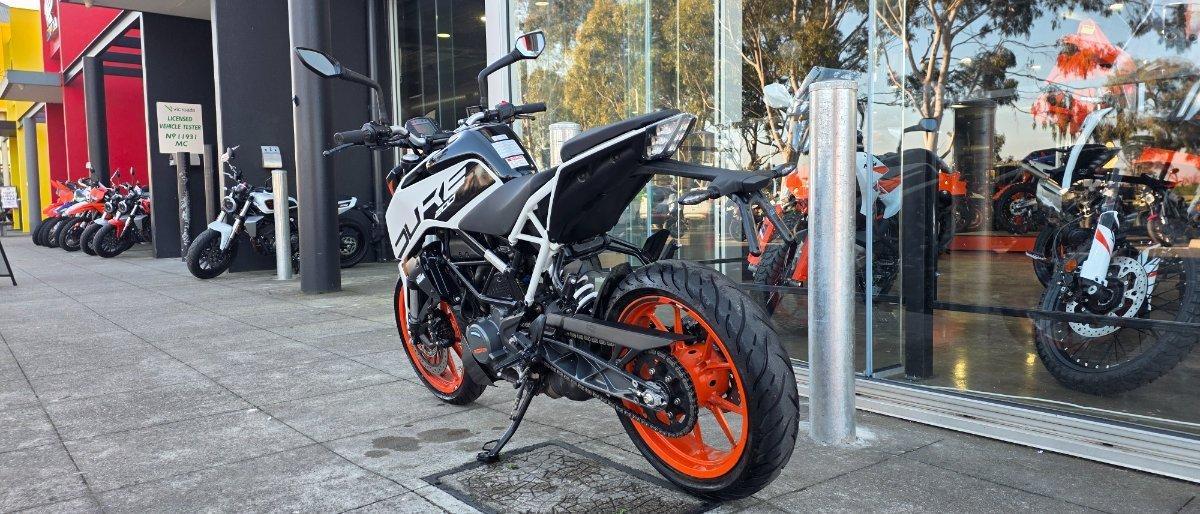2021 KTM 200 DUKE ROAD