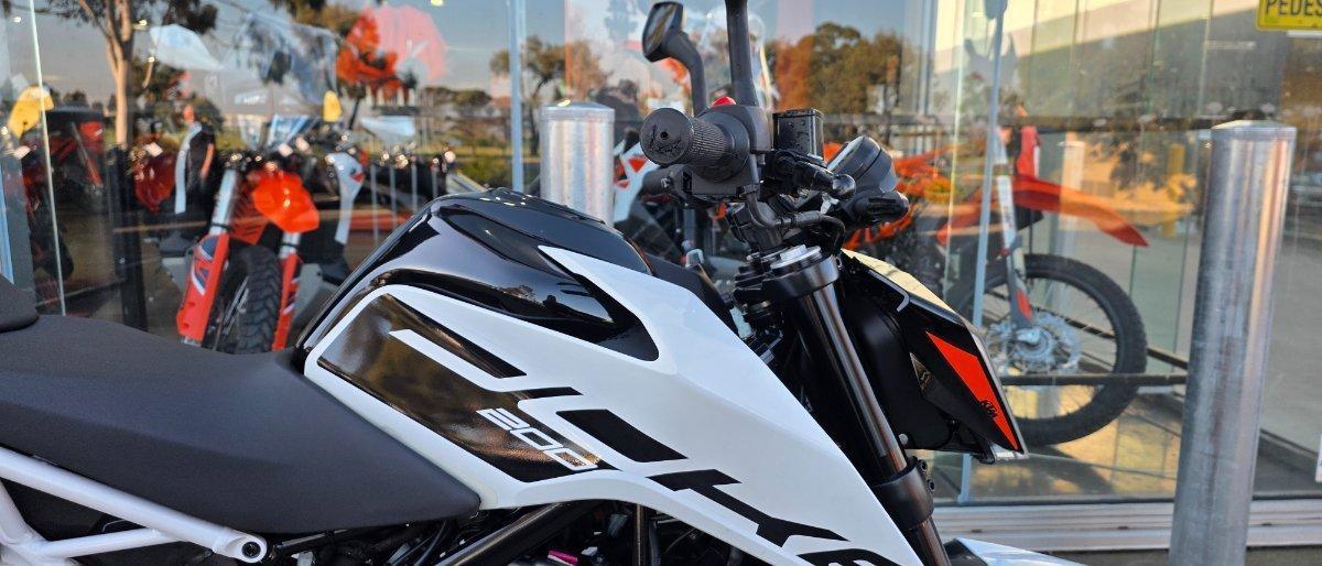2021 KTM 200 DUKE ROAD