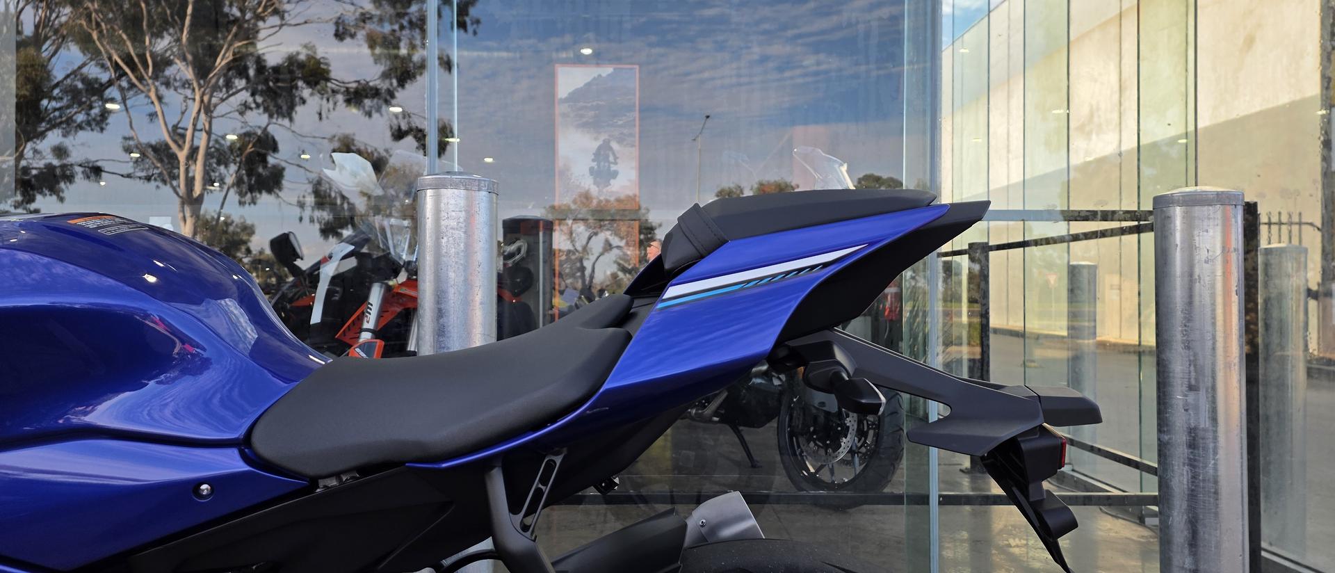 2025 YAMAHA YZF-R1 SPORTS