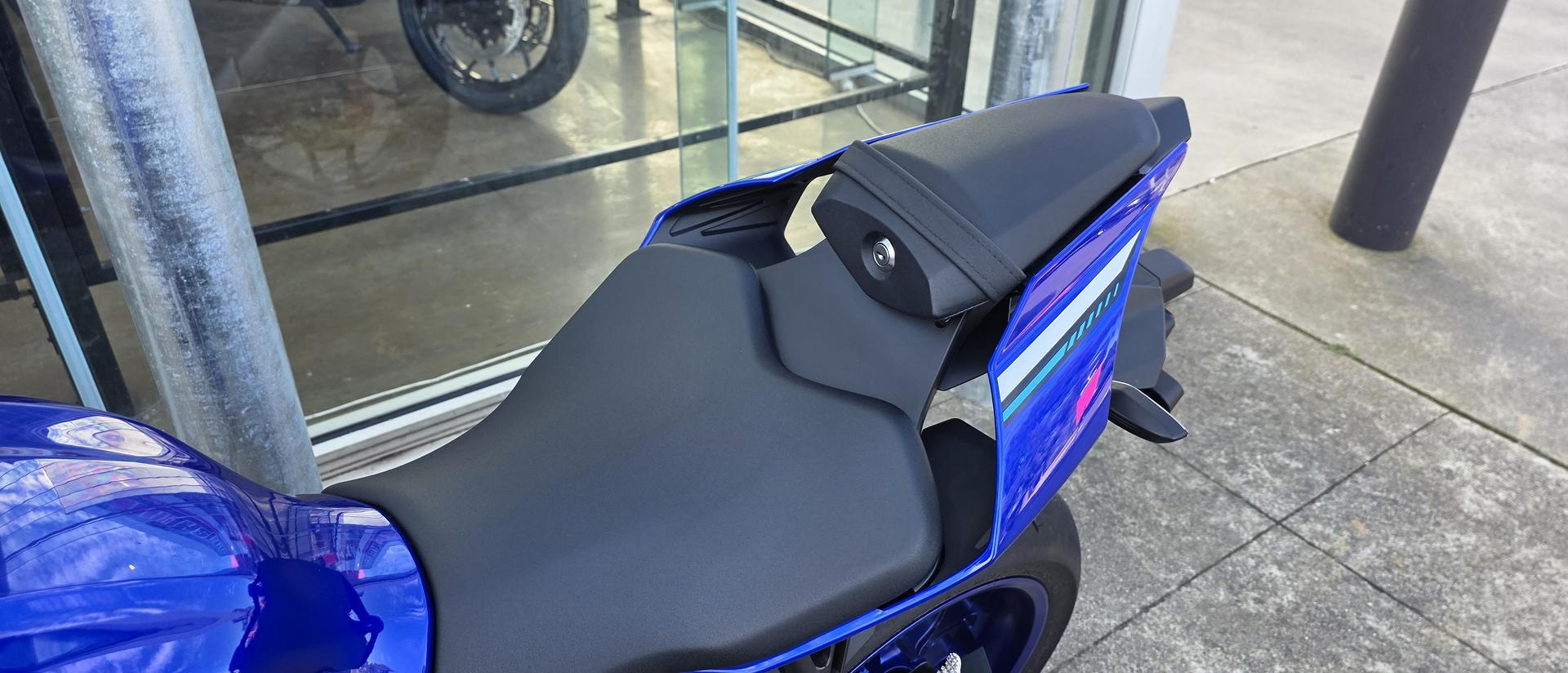 2025 YAMAHA YZF-R1 SPORTS