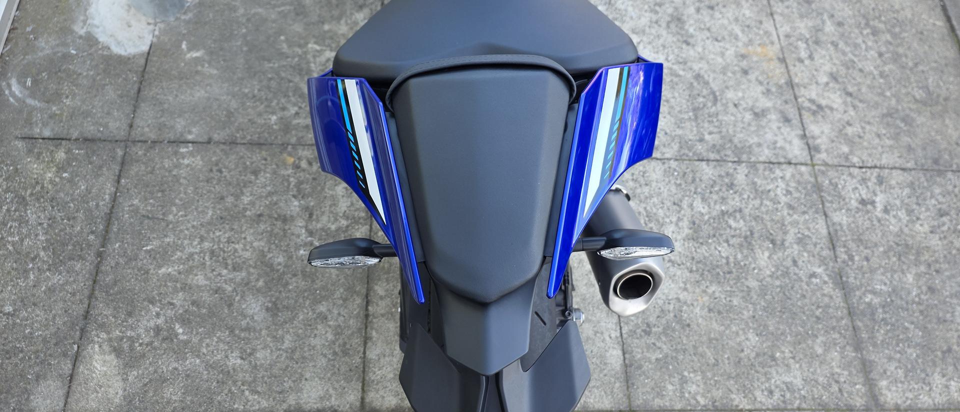 2025 YAMAHA YZF-R1 SPORTS