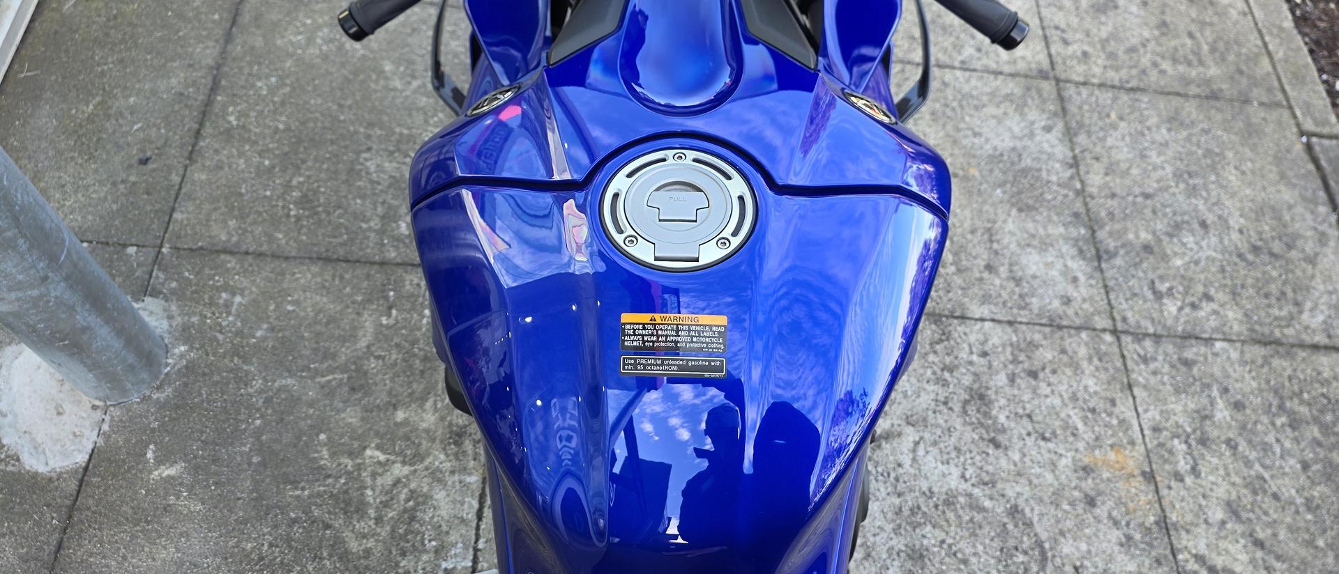 2025 YAMAHA YZF-R1 SPORTS