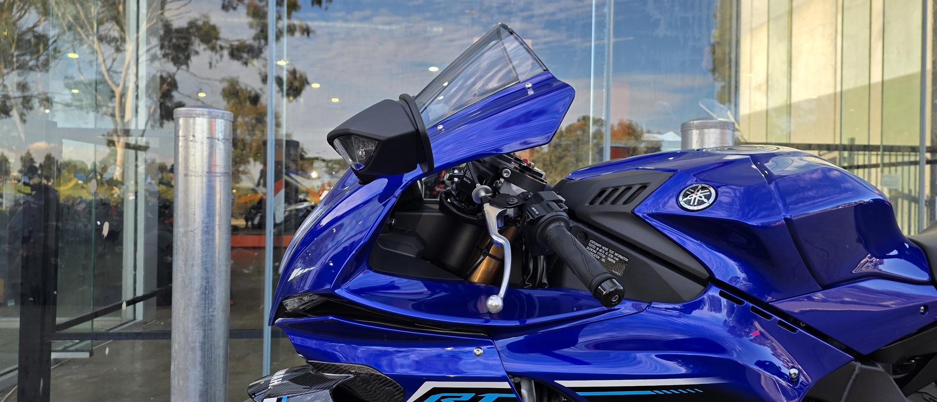 2025 YAMAHA YZF-R1 SPORTS