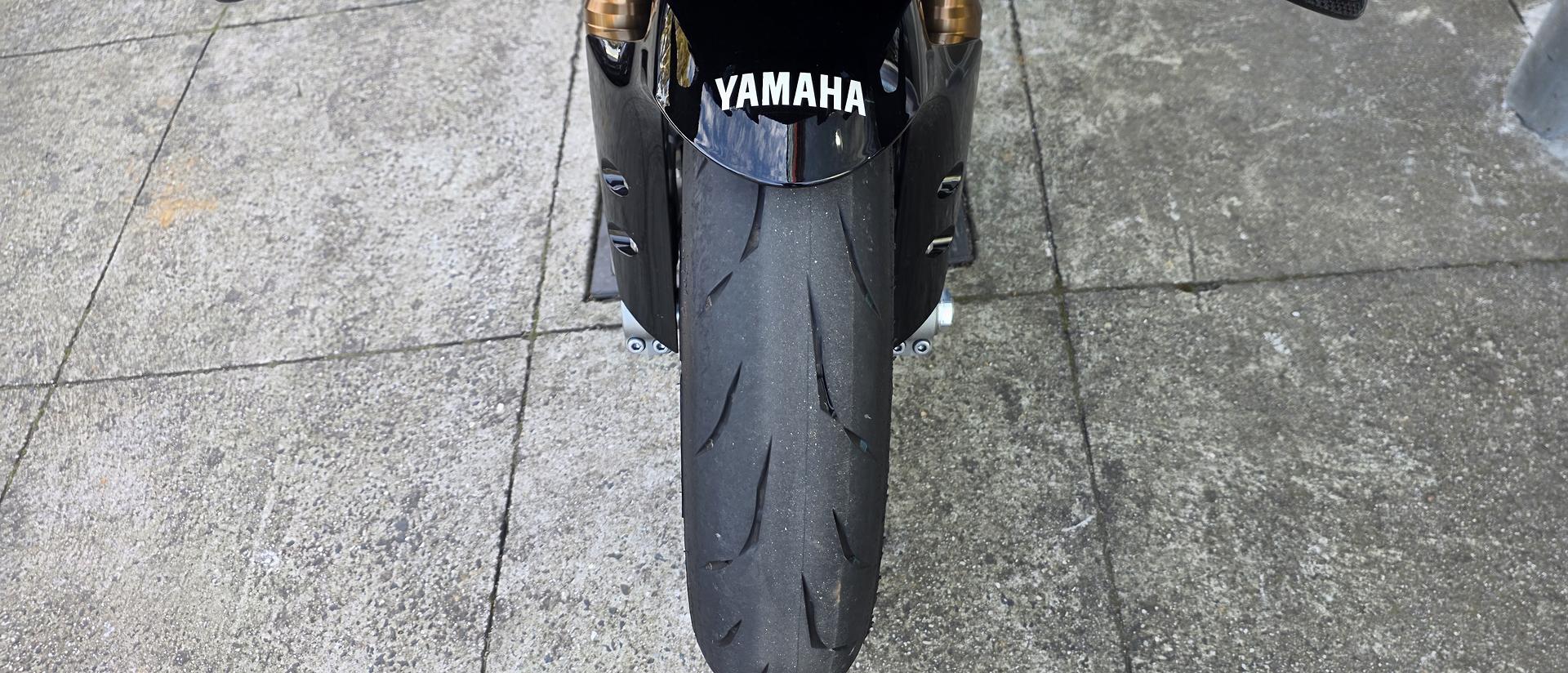 2025 YAMAHA YZF-R1 SPORTS
