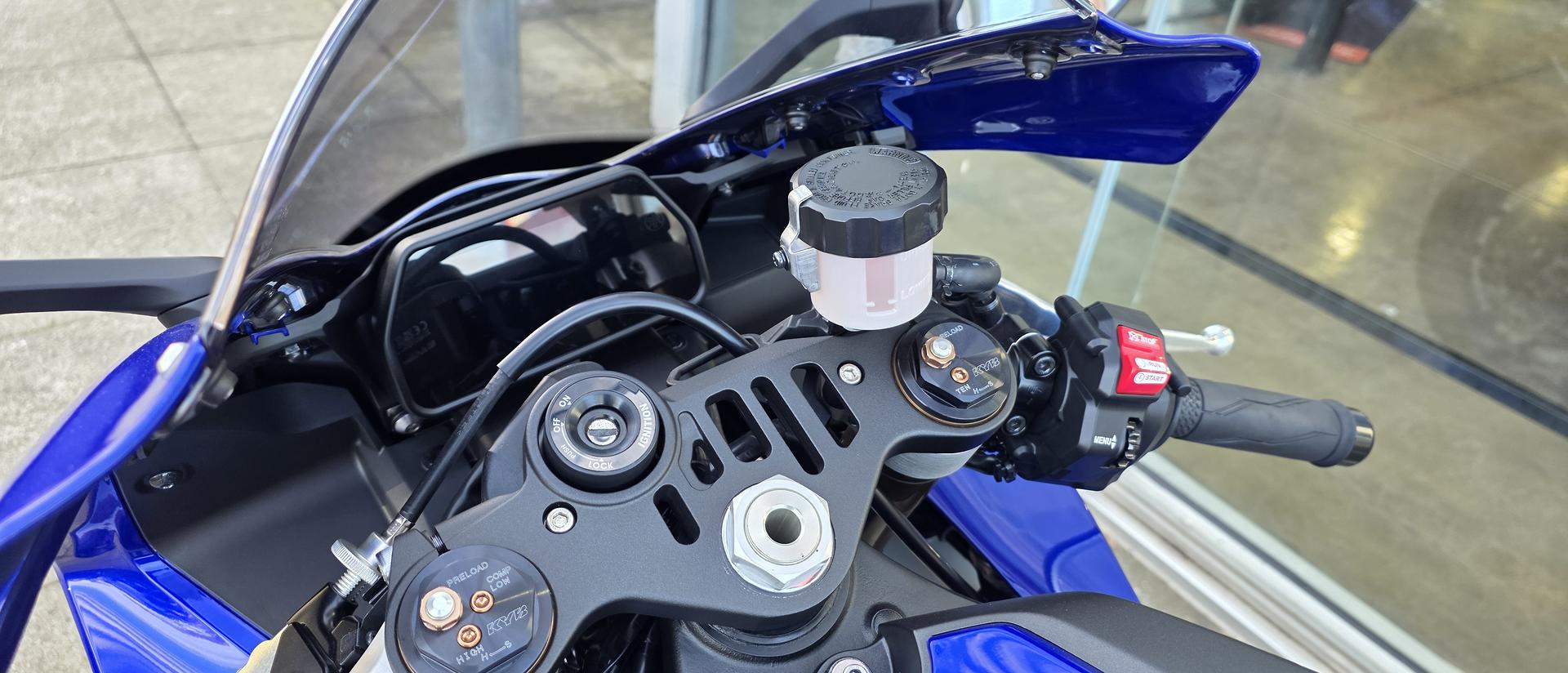 2025 YAMAHA YZF-R1 SPORTS