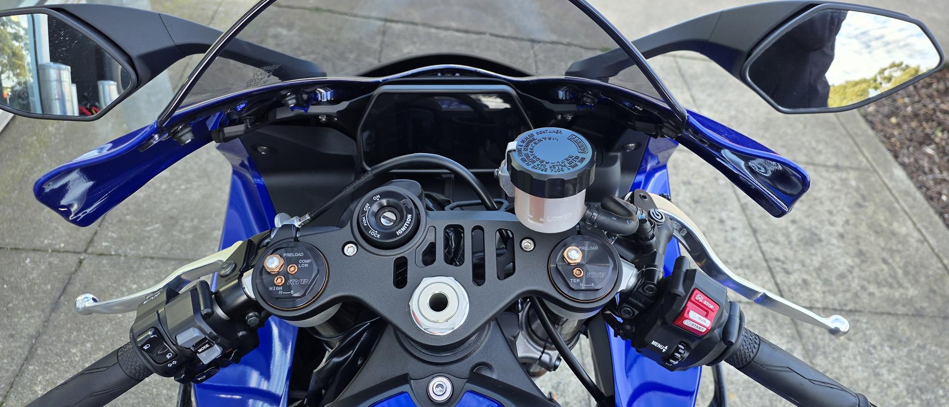 2025 YAMAHA YZF-R1 SPORTS