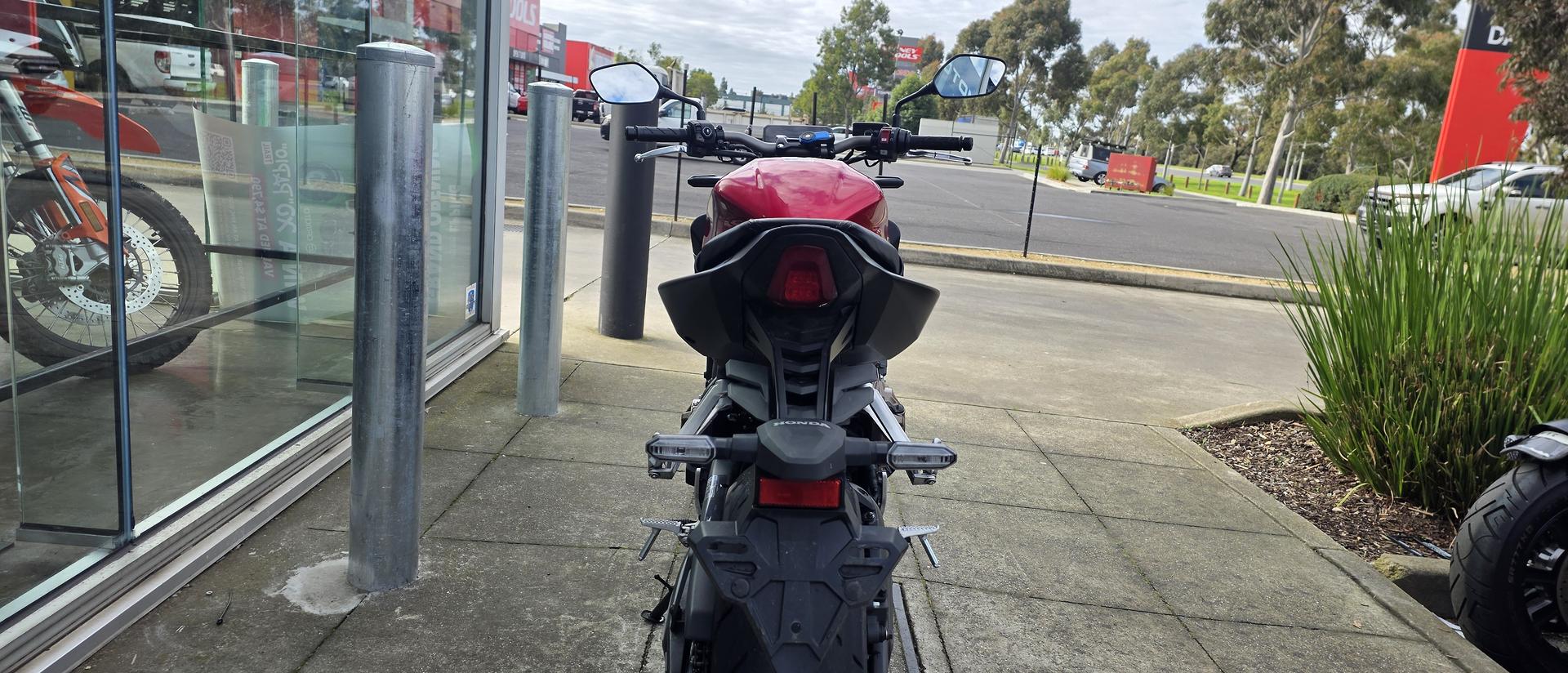 2025 HONDA CB650R SPORTS