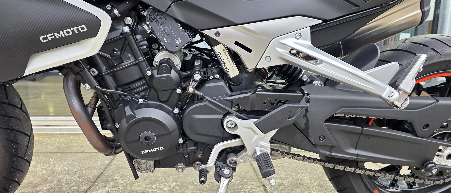 2023 CF MOTO 800 NK ADVANCED ROAD