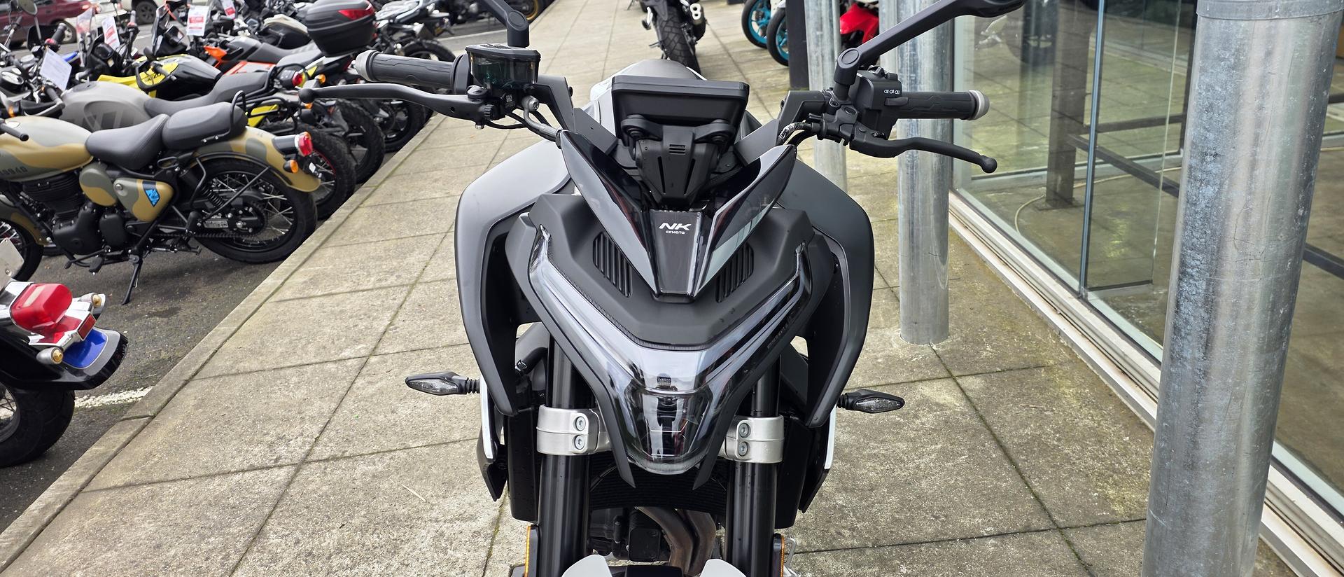 2023 CF MOTO 800 NK ADVANCED ROAD