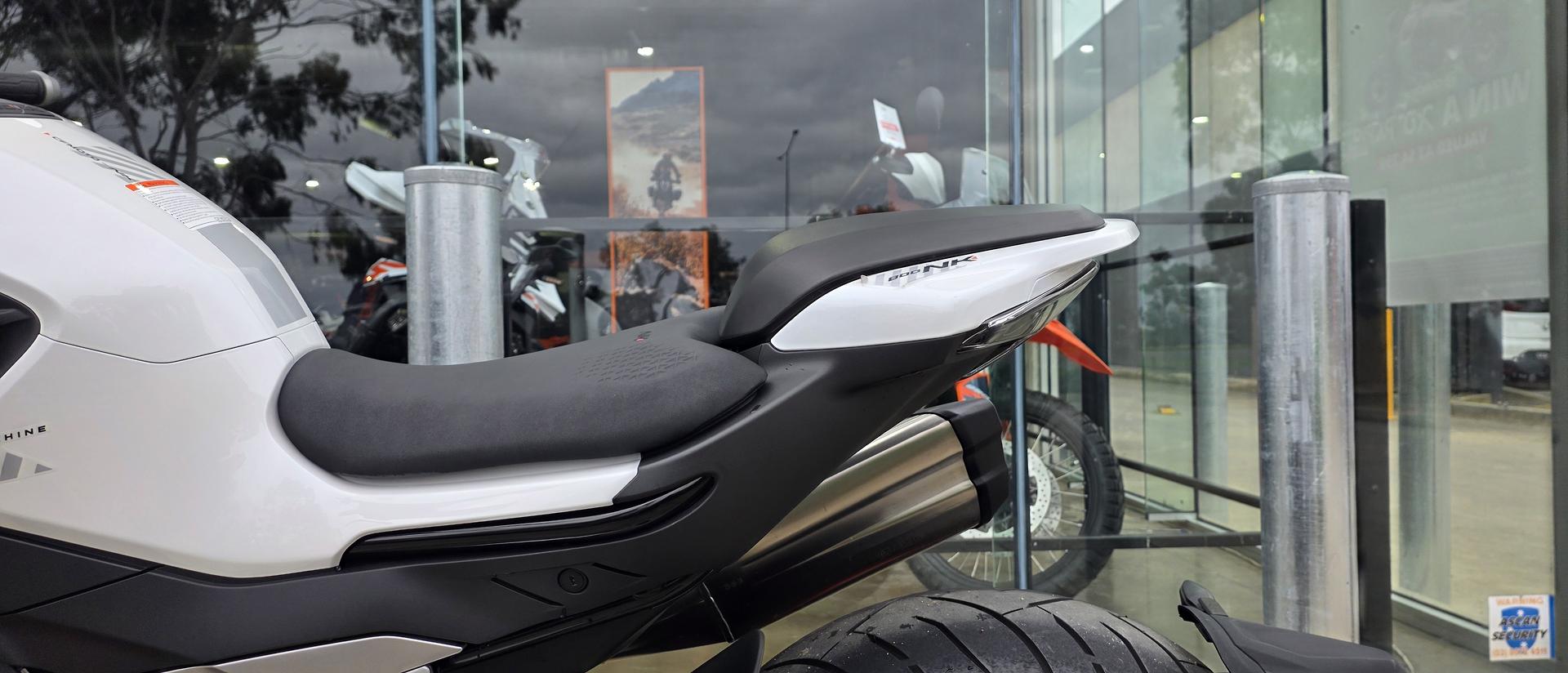 2023 CF MOTO 800 NK ADVANCED ROAD