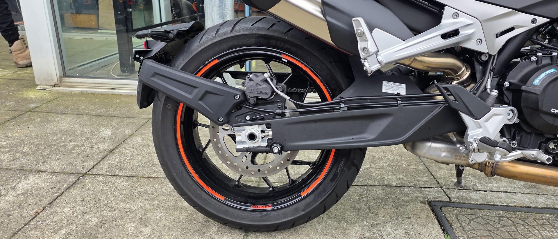 2023 CF MOTO 800 NK ADVANCED ROAD