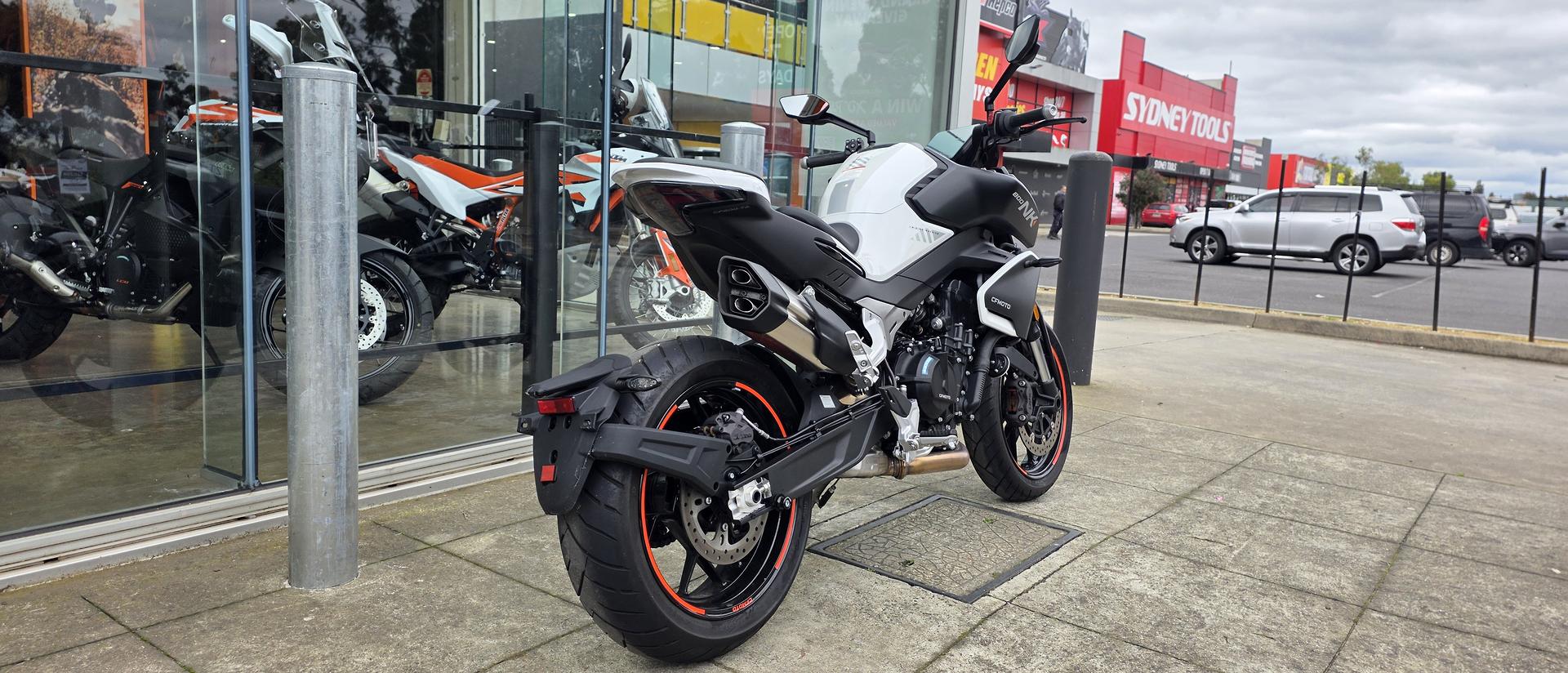 2023 CF MOTO 800 NK ADVANCED ROAD