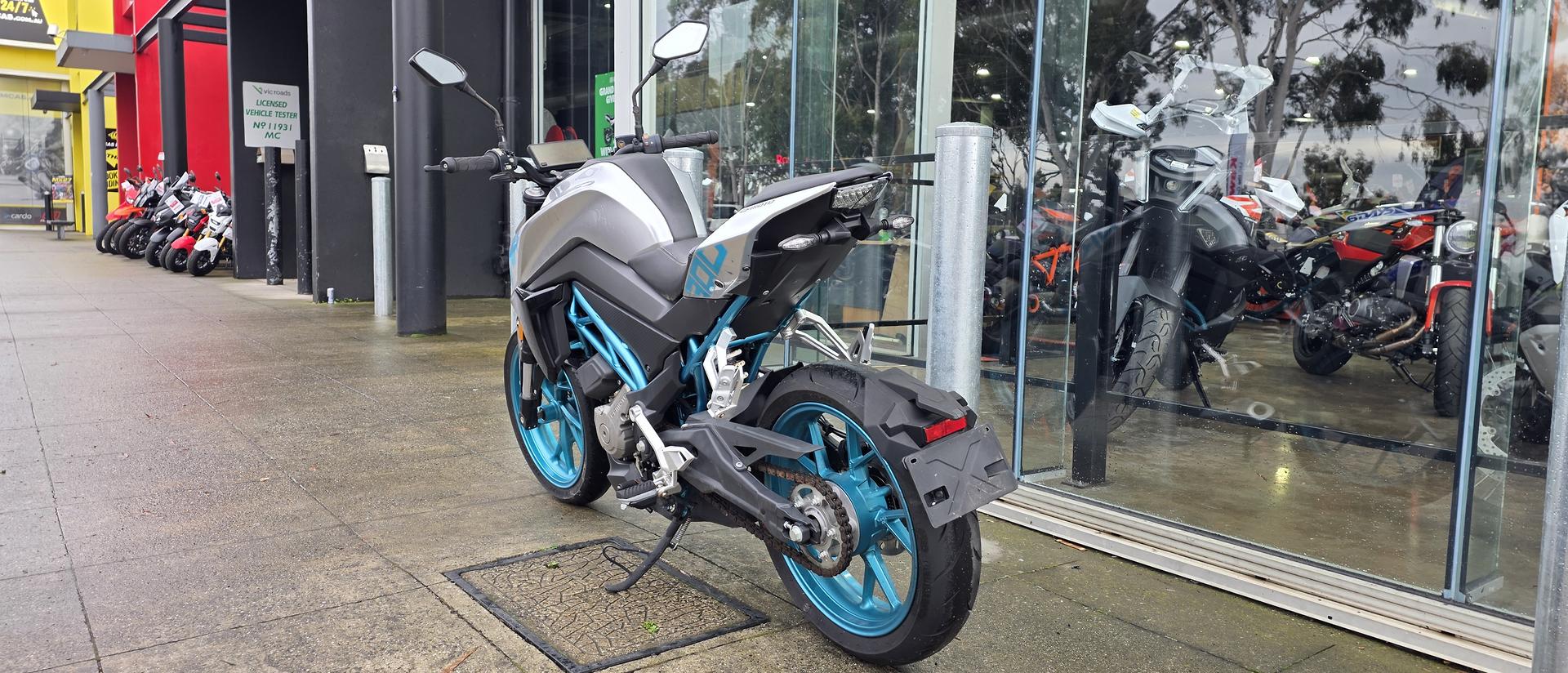 2021 CFMOTO 300 NK ABS ROAD