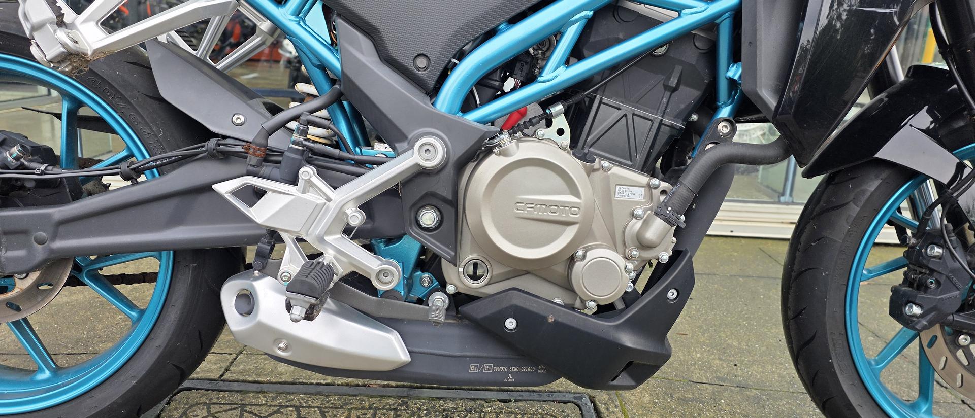 2021 CFMOTO 300 NK ABS ROAD