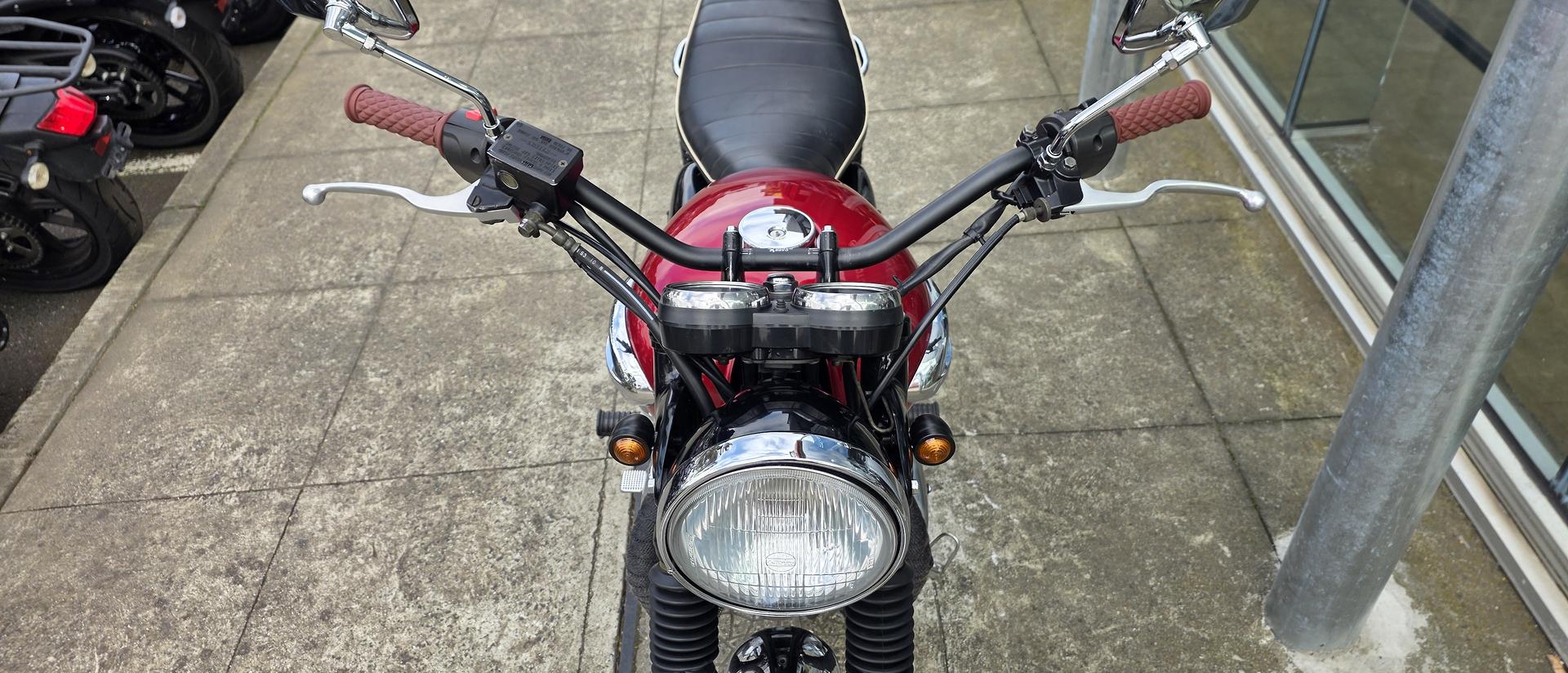 2008 KAWASAKI W400 ROAD