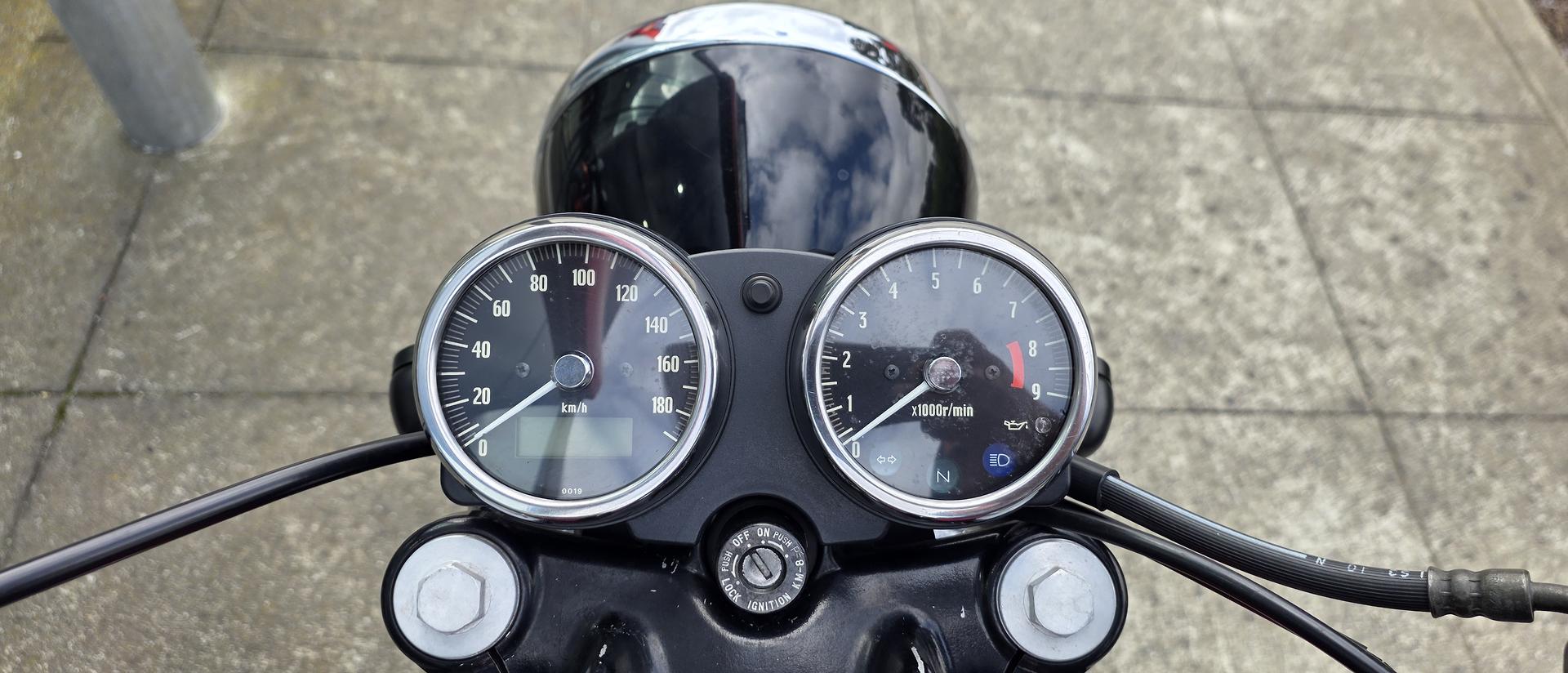 2008 KAWASAKI W400 ROAD