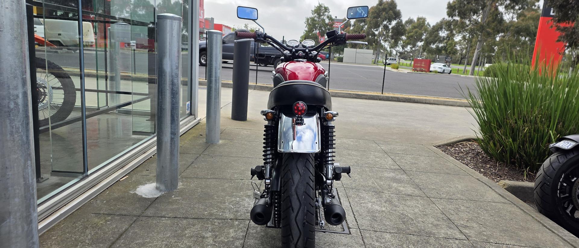 2008 KAWASAKI W400 ROAD