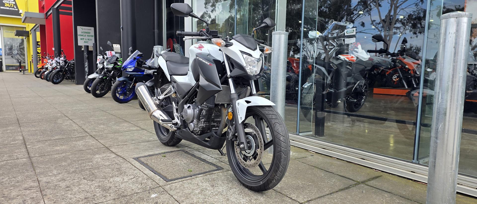 2015 HONDA CB300FA (ABS) ROAD