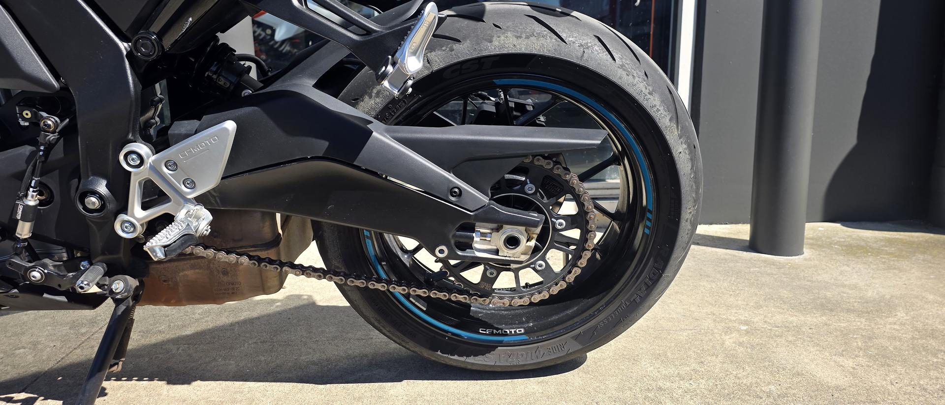 2025 CFMOTO 675 SR-R SPORTS