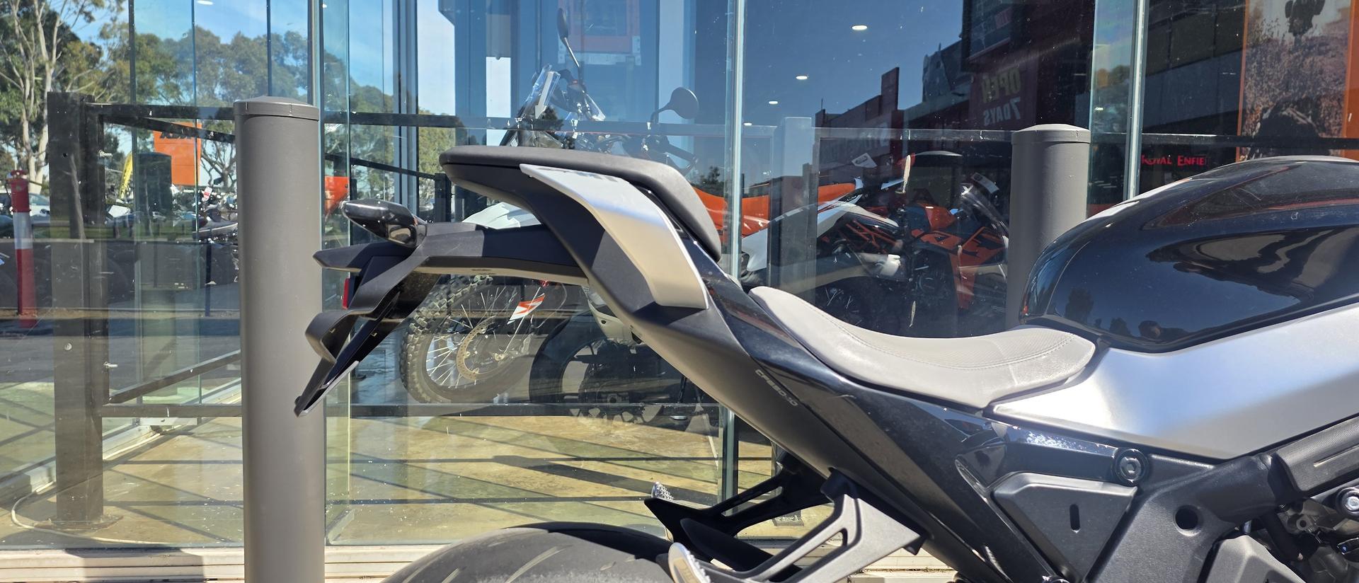 2025 CFMOTO 675 SR-R SPORTS