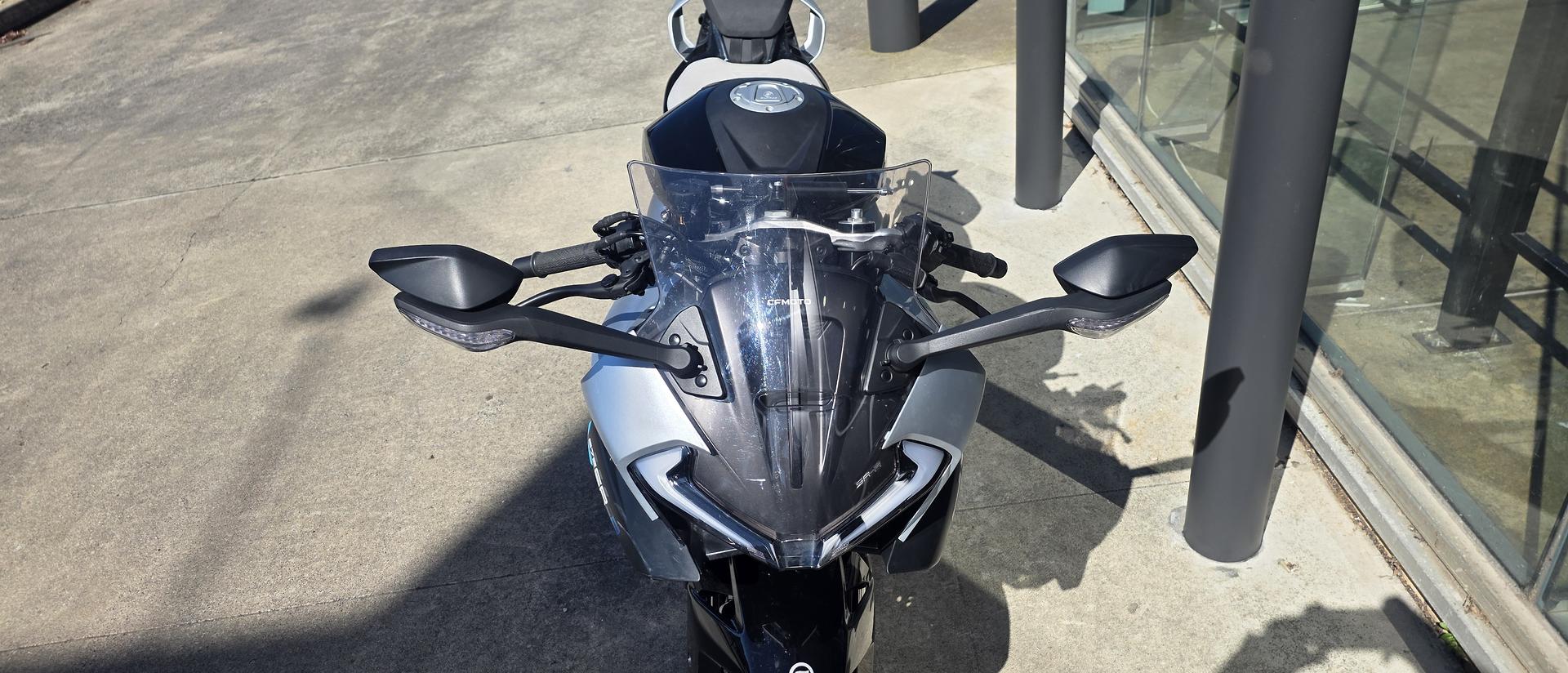 2025 CFMOTO 675 SR-R SPORTS